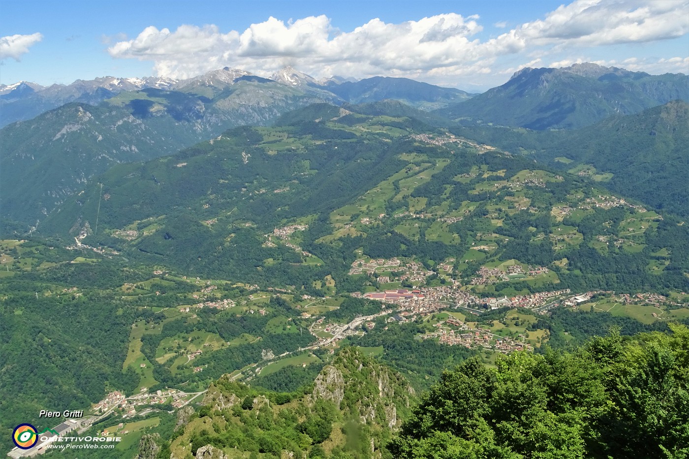 66 Vista panoramica sulla conca di S. Giovanni Bianco.JPG